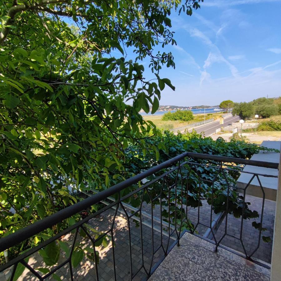 Apartmani Olivera 2 Supetarska Draga Exteriör bild